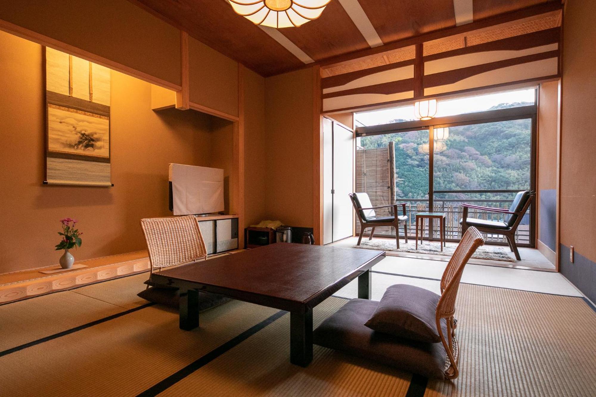 Fukiya Ryokan Yugawara Buitenkant foto