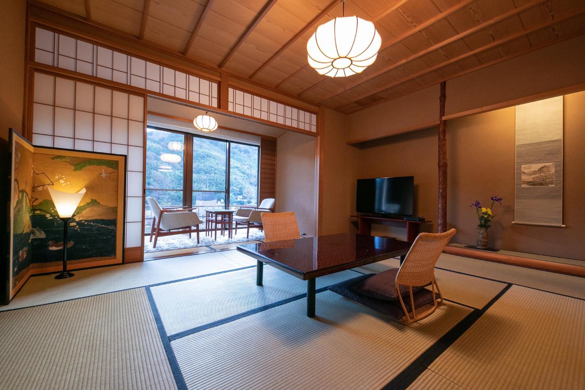 Fukiya Ryokan Yugawara Buitenkant foto